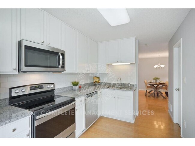Building Photo - 15785 Flackwood Trail
