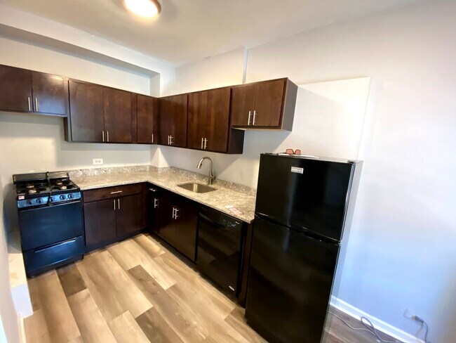 Foto del edificio - 839 W Sheridan Rd
