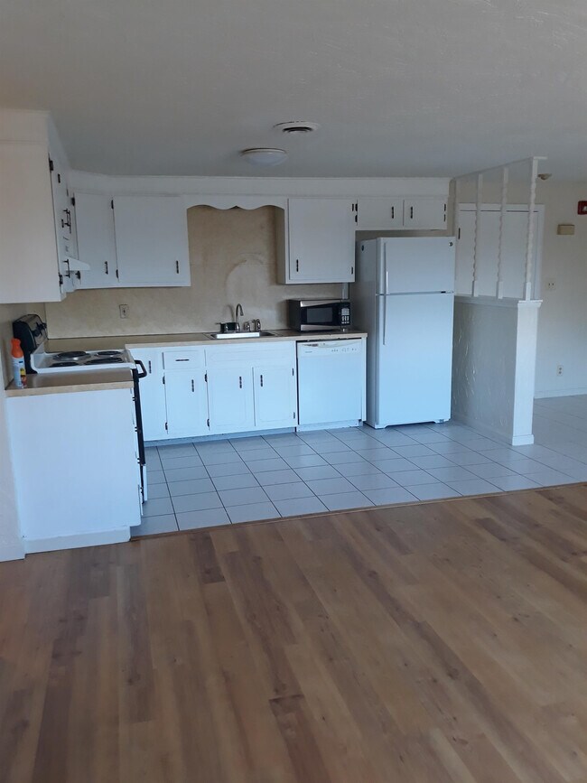 Foto del edificio - 241 Mansfield Ave