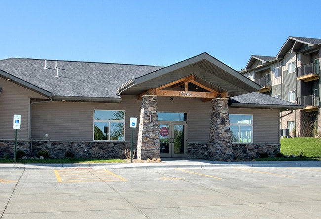 Leasing Office - Avenue 204 at Royal View