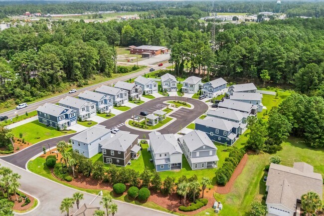 Foto del edificio - 113 ARBOR RIDGE CIR