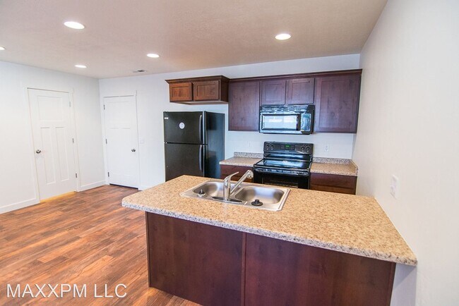 Building Photo - 3 br, 2.5 bath House - 819 E 500 S #D