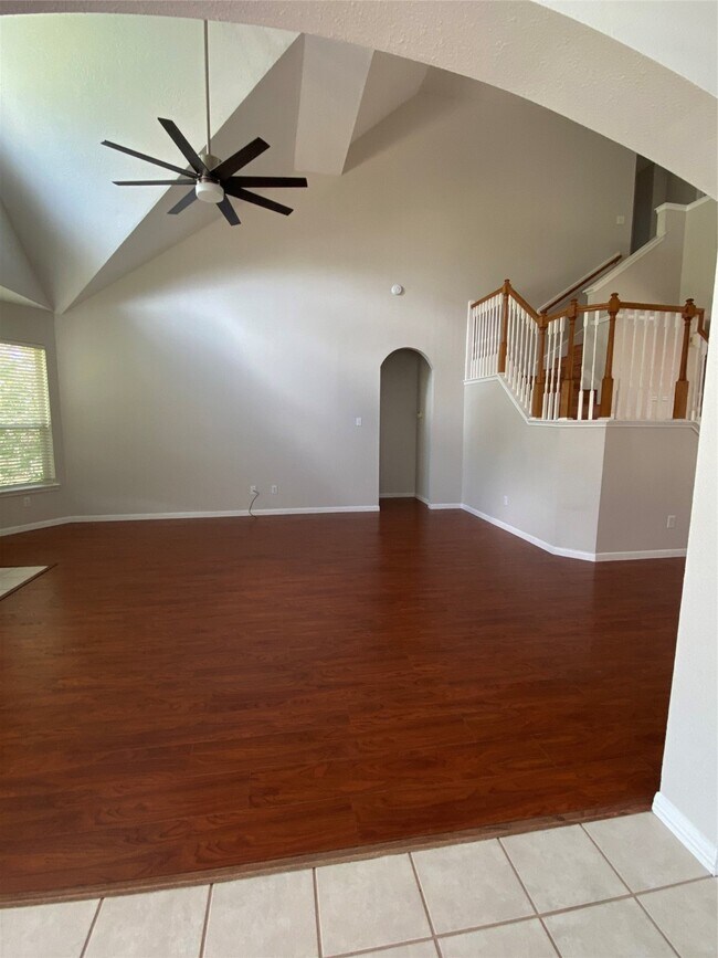 Foto del edificio - 2111 Emerald Cove Dr