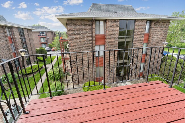 Foto del edificio - 15800 Terrace Dr