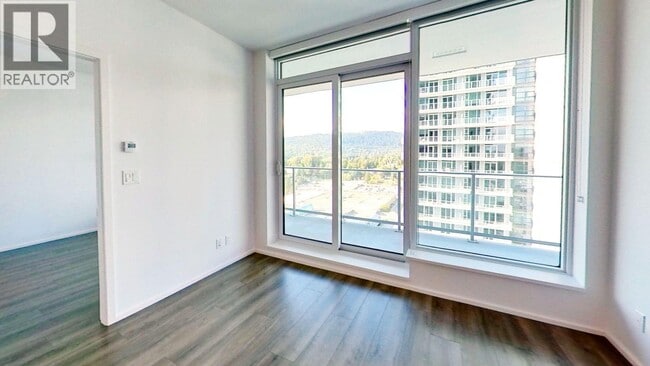 Building Photo - 3833 Evergreen Pl