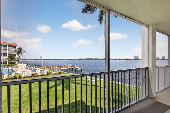 Foto del edificio - 100 Paradise Harbour Blvd