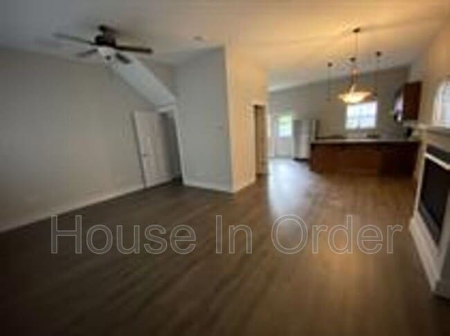 Building Photo - 30 Manatee Ct