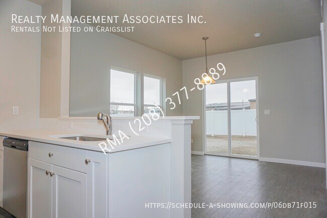 Foto del edificio - 2 Bedroom Duplex with Office in Caldwell!