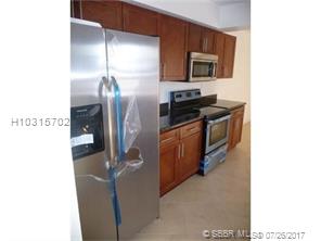 Foto del edificio - 3661 NW 95th Ter