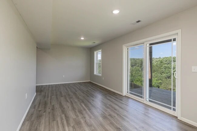 Foto del edificio - 106 Whispering Meadows Pky
