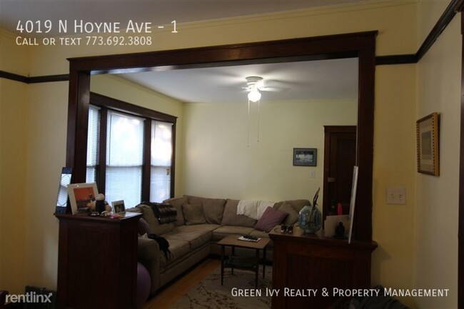 Building Photo - Beautiful VIntage 2 Bed in Ravenswood