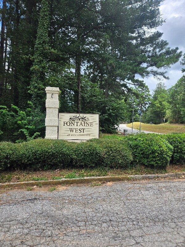 Photo - 80 Place Fontaine (Stonecrest, GA)