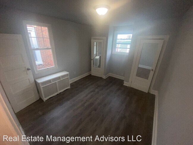 Building Photo - 3 br, 1 bath House - 5424 Willows Ave.