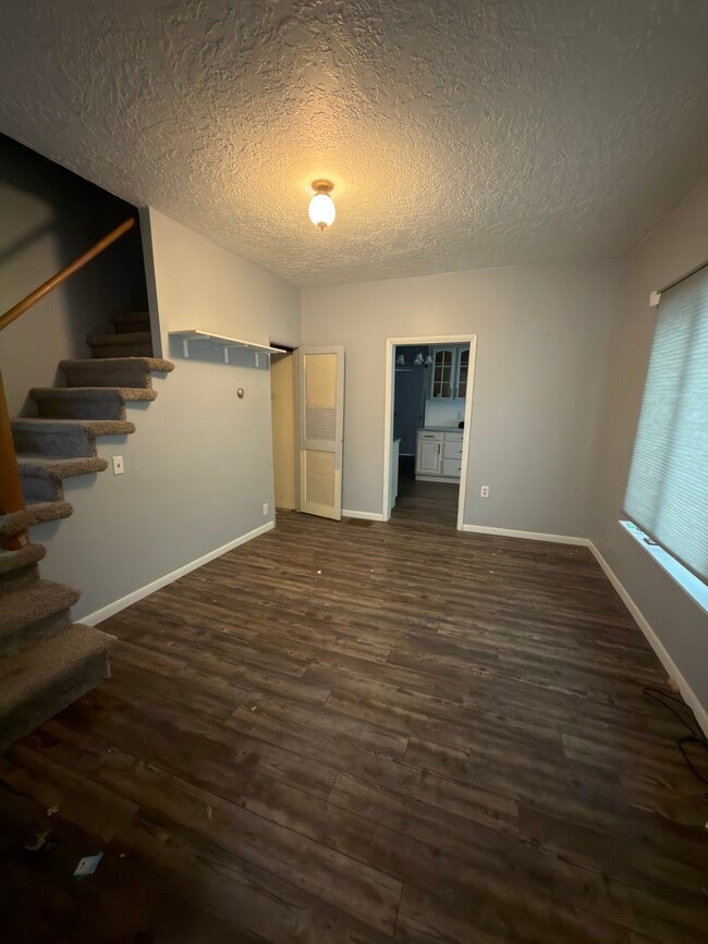 Building Photo - 202 Wesley St