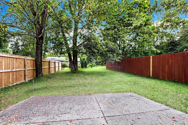 Foto del edificio - 1219 Etawah Ave