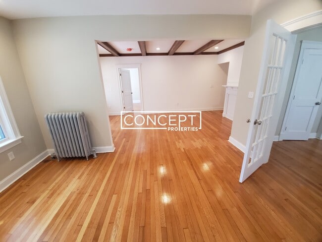 Building Photo - 21 Moraine St