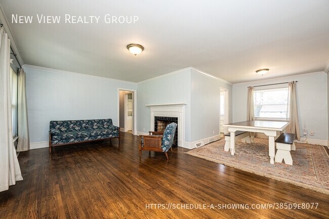 Building Photo - 1453 Medford Dr