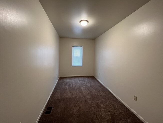 Building Photo - AVAILABLE JUNE! Newly Renovated property j...