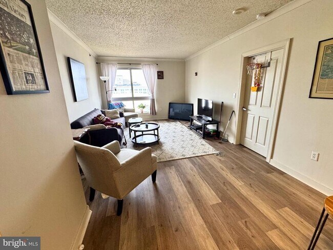 Foto del edificio - 777 7th St NW