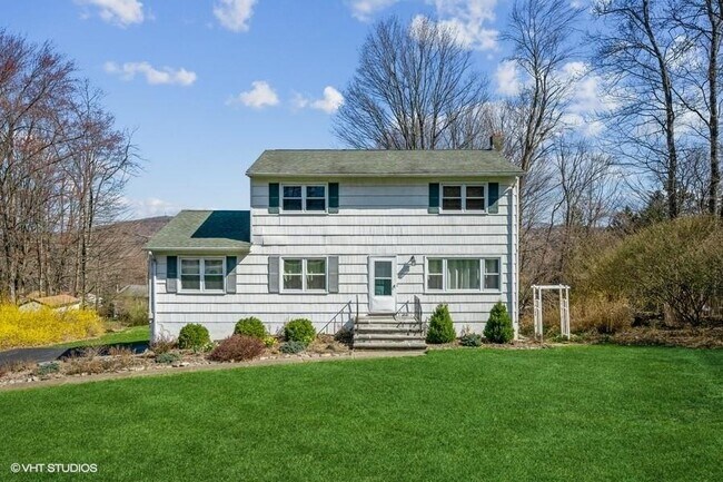 Building Photo - 126 Linden Ln