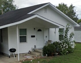 Building Photo - 901 W Fackney St
