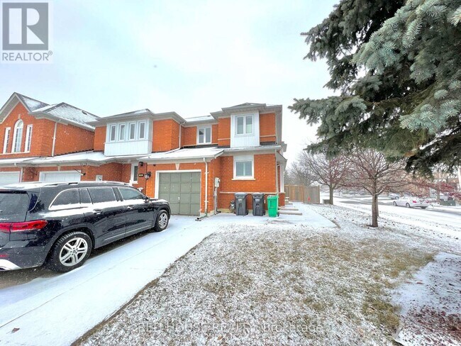 Building Photo - 2 Palmolive St