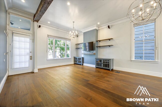 Building Photo - 278 Fair Oaks St