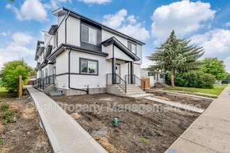 Building Photo - 15935-15106 106 Ave NW