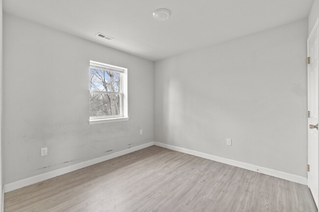 Building Photo - 2110 Redd St