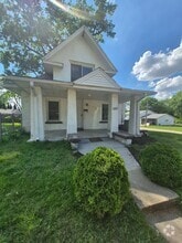 Building Photo - 1001 S Hinshaw Ave