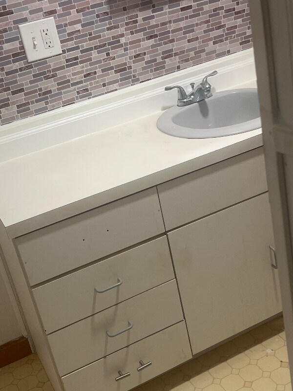 Foto del edificio - 10 Osgood Ave