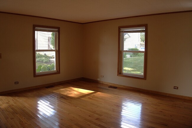Building Photo - 336 Russet Way