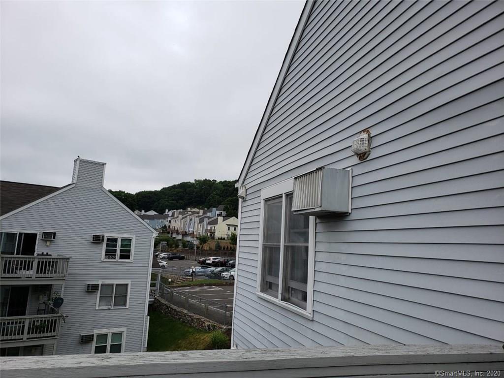 Primary Photo - 55 Mill Plain Rd