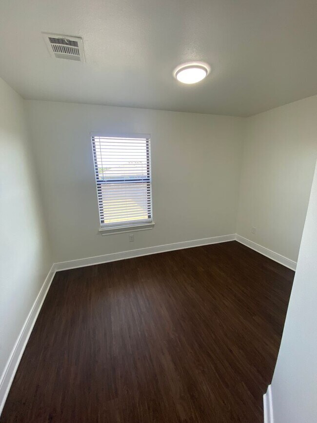 Building Photo - 105 Homonu Ct