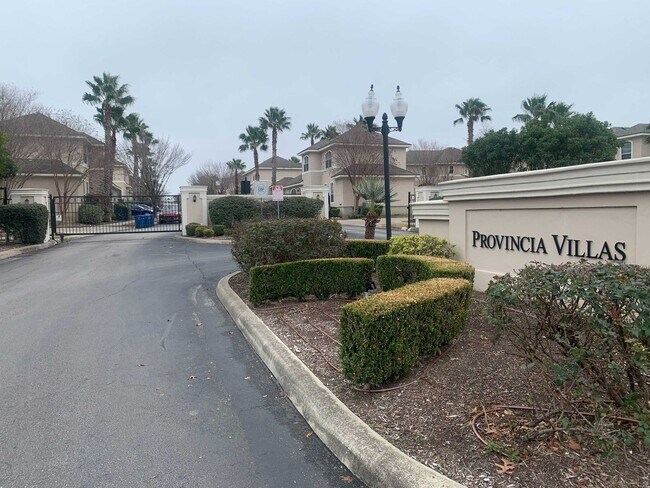 Foto del edificio - *COMING SOON* Gated Community: 3-Bedroom with Upstairs Loft, Fenced Backyard & Prime Location!