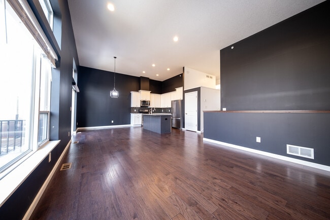 Foto del edificio - 13369 Bronze Pkwy