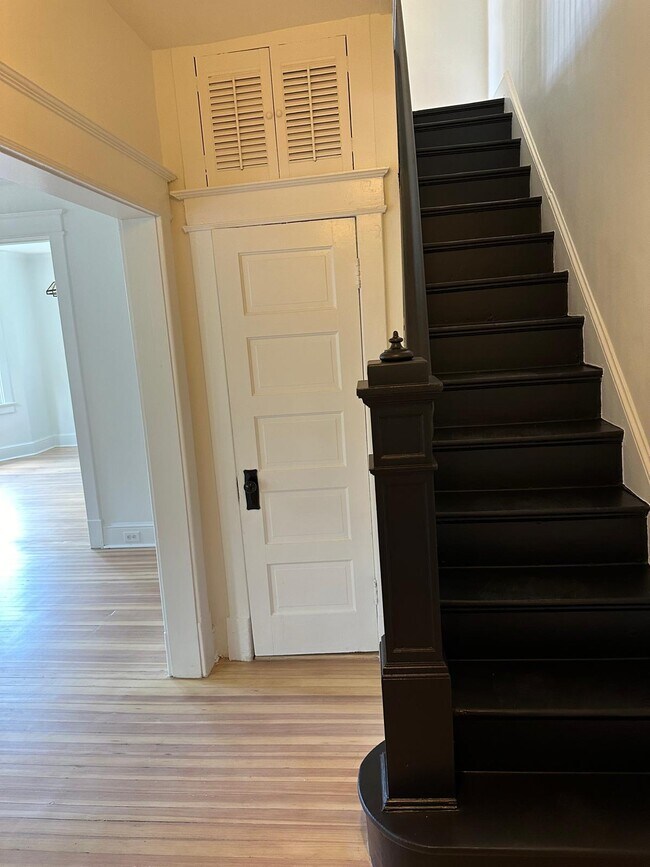 Entrance to Living Room - 1412 Foxhall Rd NW