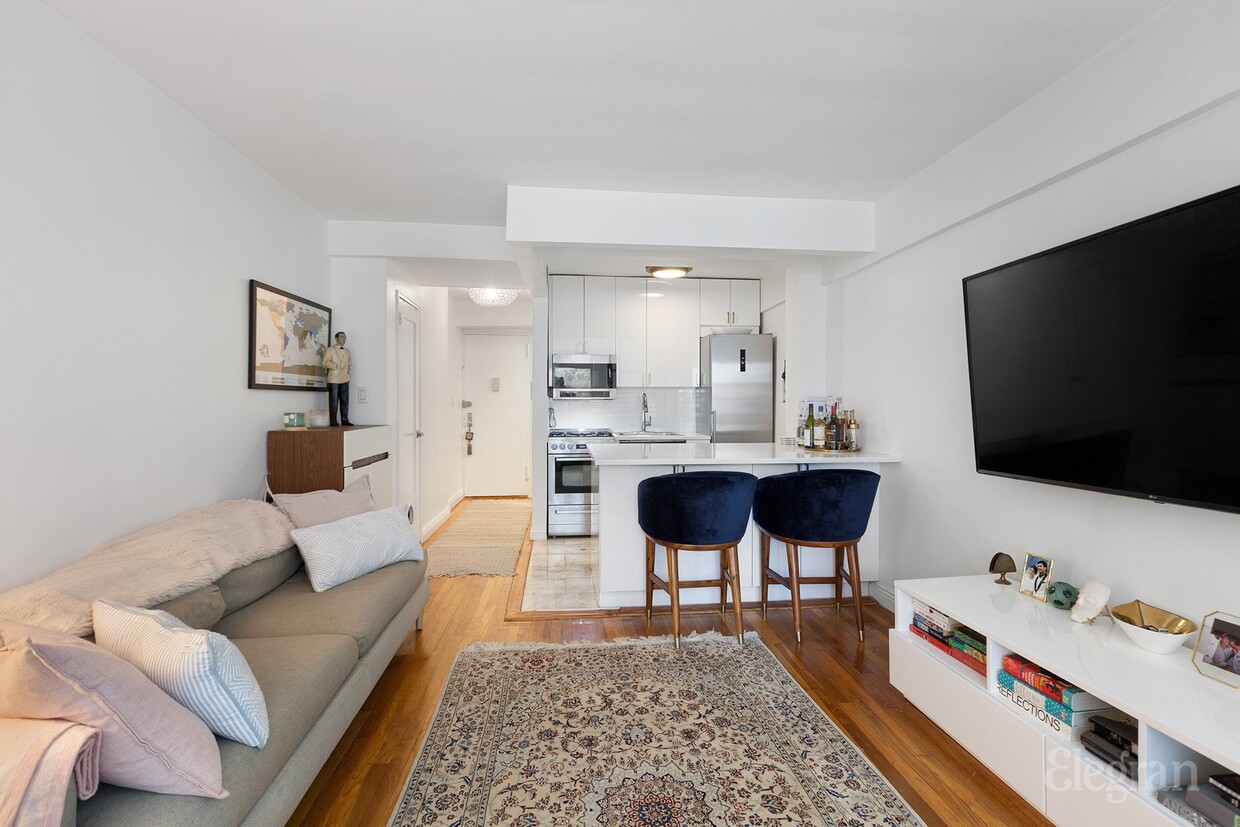 Foto principal - 345 E 54th St