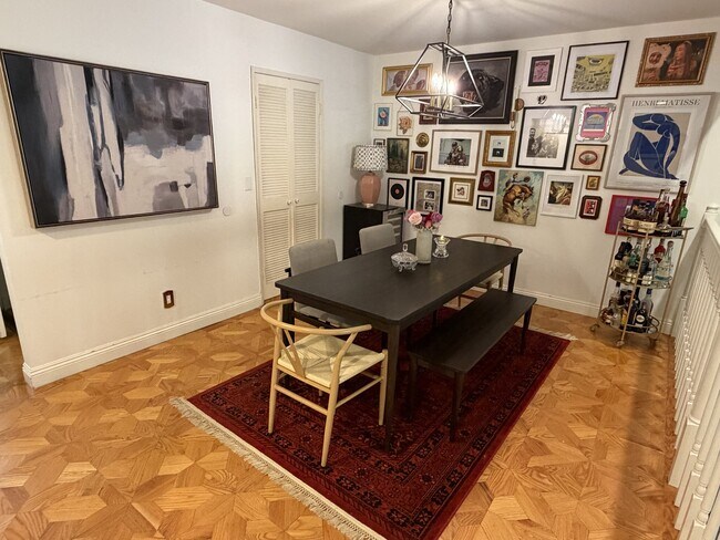 Foto del edificio - 11732 Moorpark St
