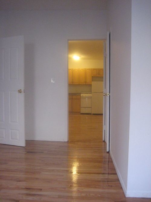 Building Photo - 436 W 46th St