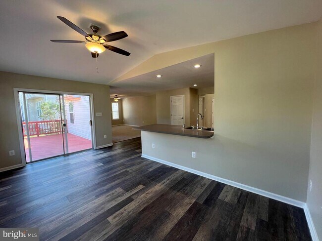 Building Photo - 848 Geronimo Dr