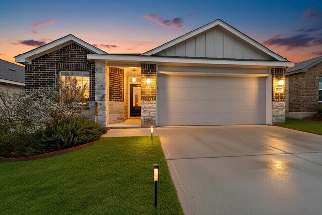 Foto del edificio - 6806 Bale Ridge