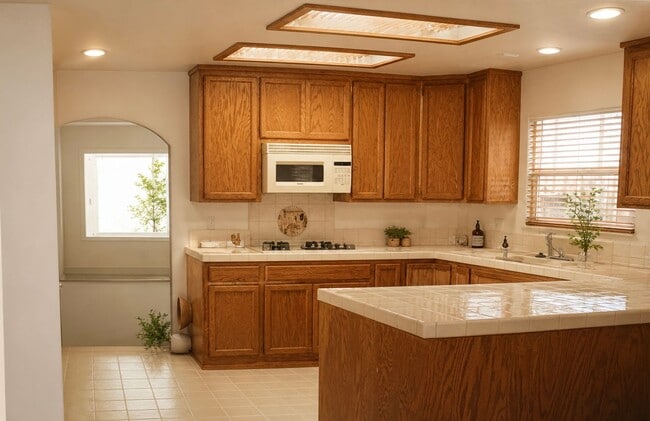 Building Photo - Beautiful Home Close to Canyon Trails & Downtown Auburn