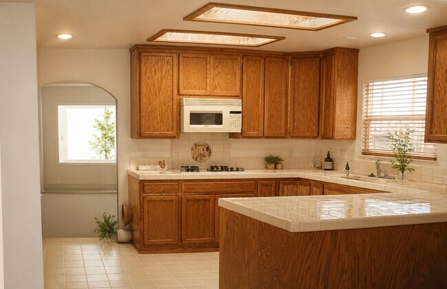 Foto del edificio - Beautiful Home Close to Canyon Trails & Downtown Auburn