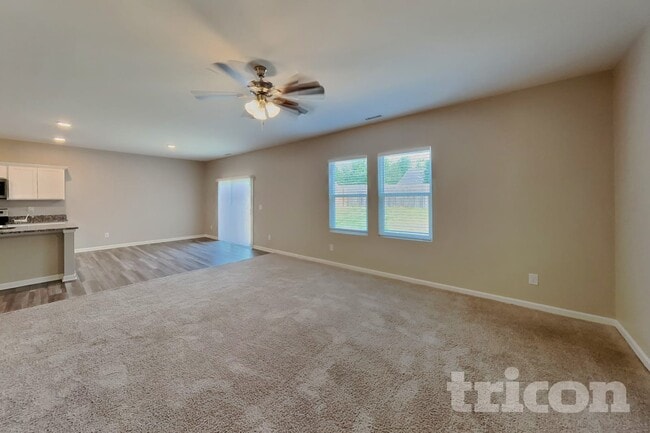 Building Photo - 130 Lynnridge Dr