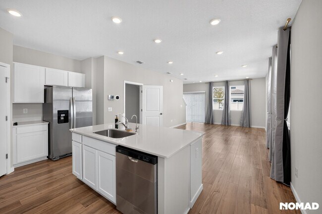 Foto del edificio - 14499 Macadamia Ln