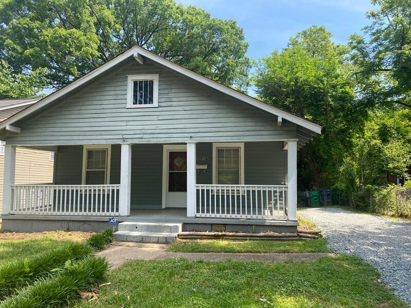 Primary Photo - 3918 Plainview Rd