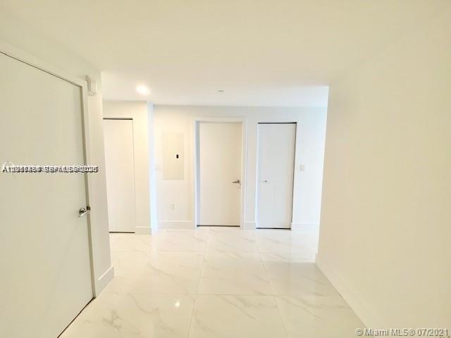 Foto del edificio - 16385 Biscayne Blvd