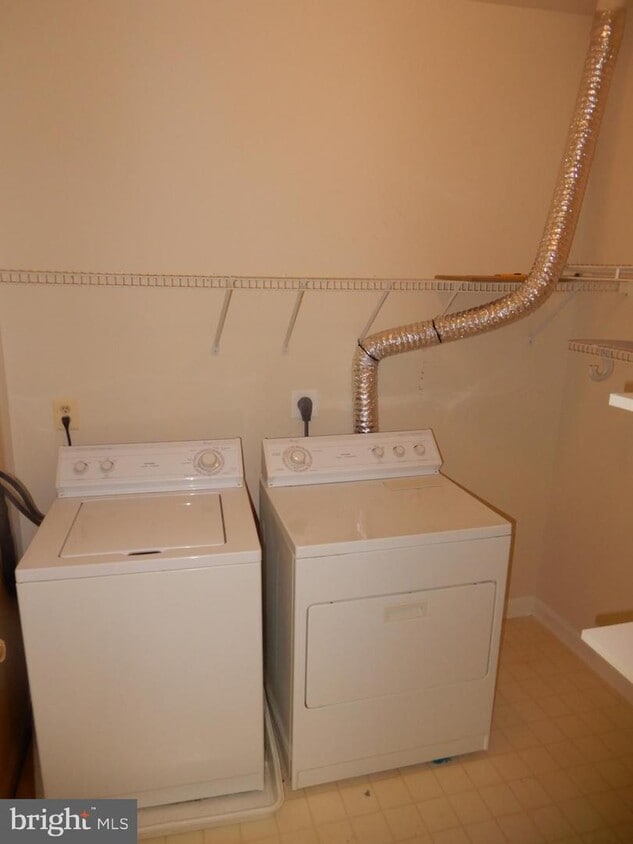 11301 Westbrook Mill Ln Unit 201, Fairfax, VA 22030 Condo for Rent in