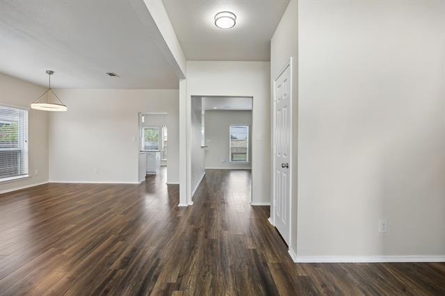 Foto del edificio - 703 Fossil Hill Dr